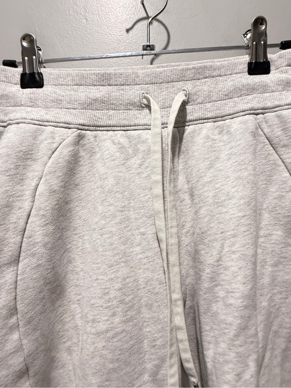 Lululemon Scuba High-Rise Jogger Fleece 28 - Heathered Core Ultra Light Grey - Picture 5 of 9